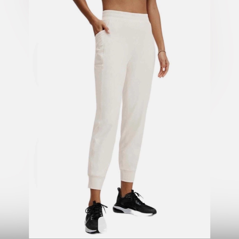 NWT Fabletics Women's On-the-Go cold weather Jogger Pants
